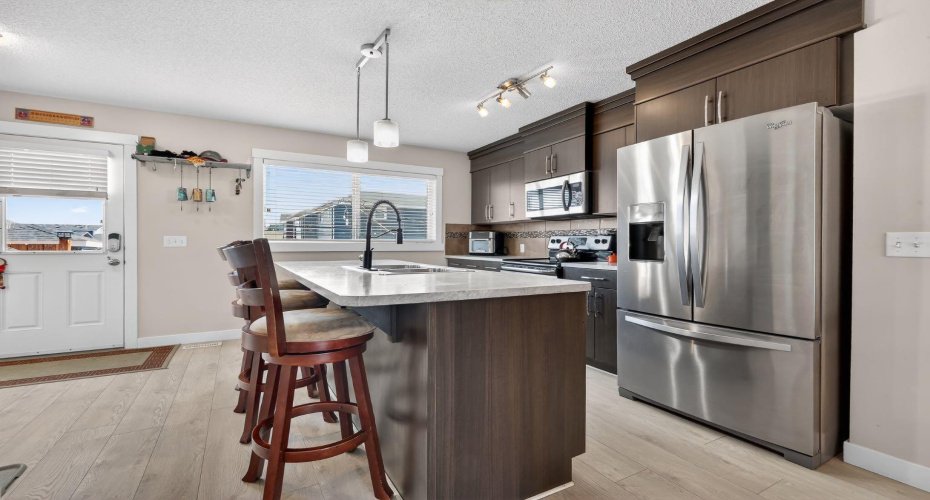 203 Fireside Parkway, Cochrane, Alberta T4C 0V8, 3 Bedrooms Bedrooms, ,4 BathroomsBathrooms,Residential,For Sale,Fireside,A2296249