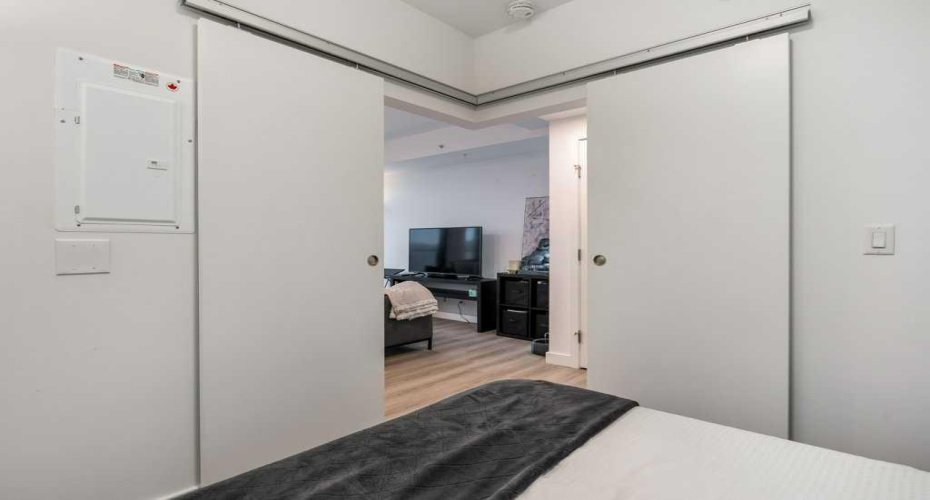 123 4 Street, Calgary, Alberta T2E 8K3, 1 Bedroom Bedrooms, ,1 BathroomBathrooms,Residential,For Sale,4,A2296376