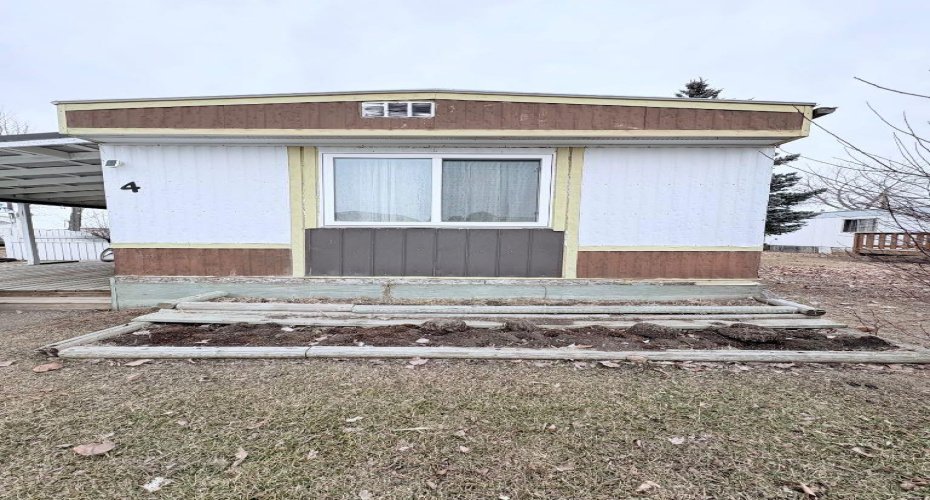 #4 1 Street, Oyen, Alberta T0J2J0, 2 Bedrooms Bedrooms, ,1 BathroomBathrooms,Mobile,For Sale,1,A2296430