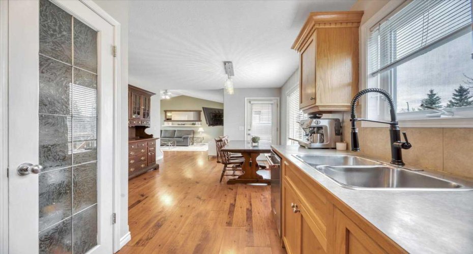 90 Parklane Drive, Strathmore, Alberta T1P 1R2, 3 Bedrooms Bedrooms, ,3 BathroomsBathrooms,Residential,For Sale,Parklane,A2296466