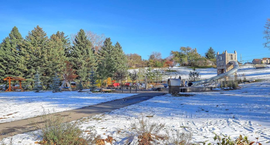 4320 Centre A Street, Calgary, Alberta T2E 3B1, 4 Bedrooms Bedrooms, ,4 BathroomsBathrooms,Residential,For Sale,Centre A,A2295816