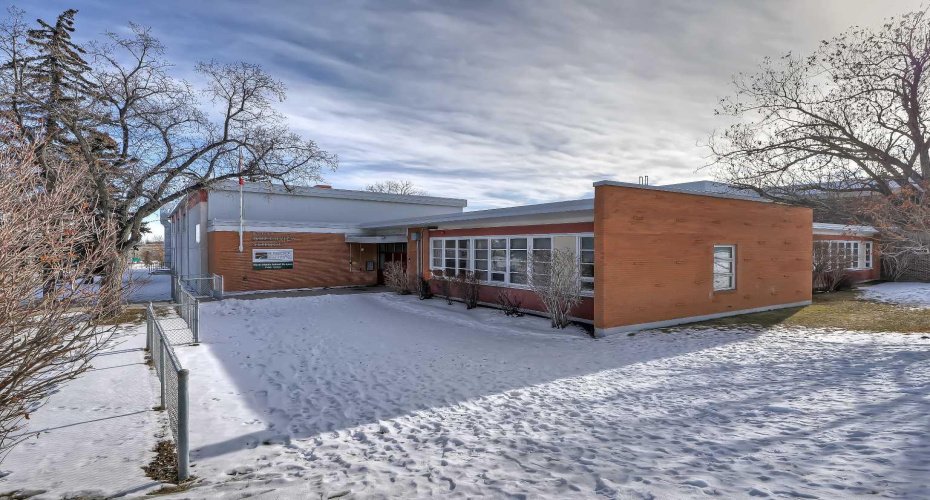 4320 Centre A Street, Calgary, Alberta T2E 3B1, 4 Bedrooms Bedrooms, ,4 BathroomsBathrooms,Residential,For Sale,Centre A,A2295816