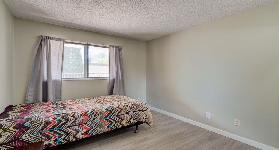 659 4 Avenue, Calgary, Alberta T2E 0J9, 2 Bedrooms Bedrooms, ,1 BathroomBathrooms,Residential,For Sale,4,A2295821