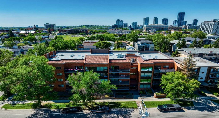 659 4 Avenue, Calgary, Alberta T2E 0J9, 2 Bedrooms Bedrooms, ,1 BathroomBathrooms,Residential,For Sale,4,A2295821