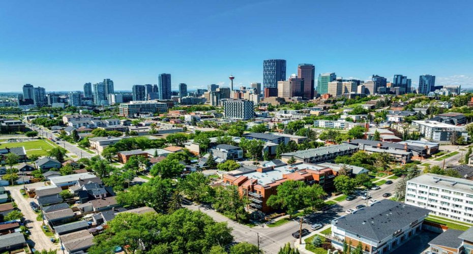 659 4 Avenue, Calgary, Alberta T2E 0J9, 2 Bedrooms Bedrooms, ,1 BathroomBathrooms,Residential,For Sale,4,A2295821
