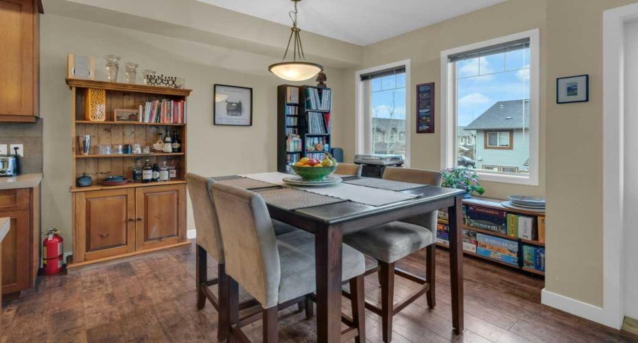 413 River Avenue, Cochrane, Alberta T4C 0P1, 3 Bedrooms Bedrooms, ,4 BathroomsBathrooms,Residential,For Sale,River,A2295898