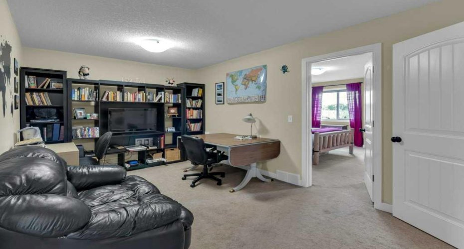 413 River Avenue, Cochrane, Alberta T4C 0P1, 3 Bedrooms Bedrooms, ,4 BathroomsBathrooms,Residential,For Sale,River,A2295898