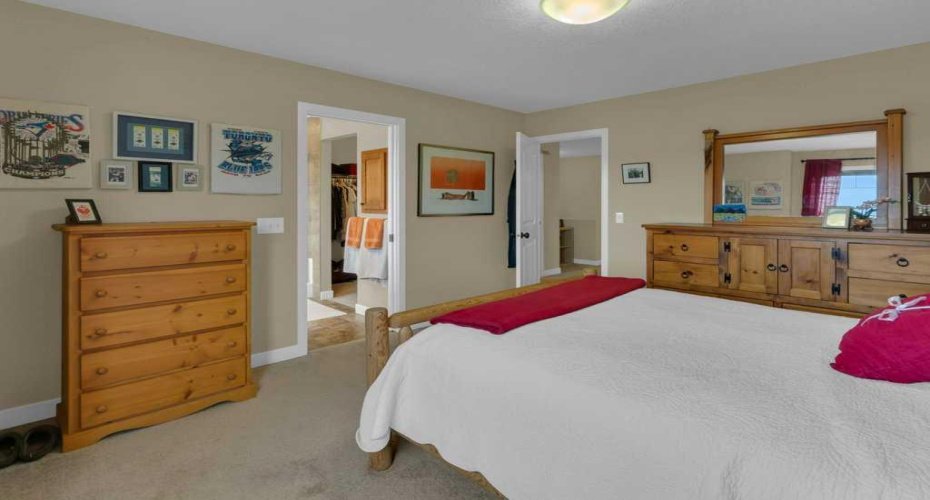 413 River Avenue, Cochrane, Alberta T4C 0P1, 3 Bedrooms Bedrooms, ,4 BathroomsBathrooms,Residential,For Sale,River,A2295898