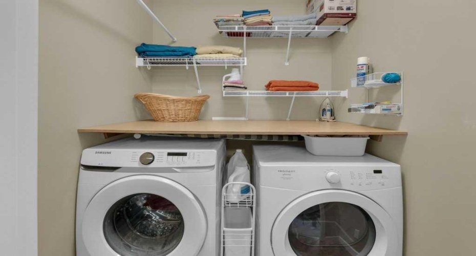 413 River Avenue, Cochrane, Alberta T4C 0P1, 3 Bedrooms Bedrooms, ,4 BathroomsBathrooms,Residential,For Sale,River,A2295898