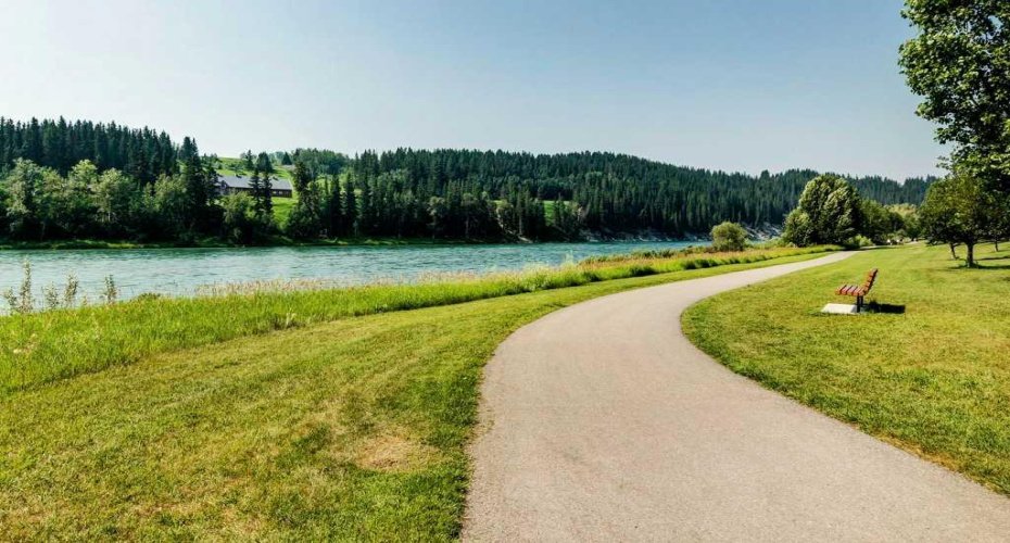 413 River Avenue, Cochrane, Alberta T4C 0P1, 3 Bedrooms Bedrooms, ,4 BathroomsBathrooms,Residential,For Sale,River,A2295898