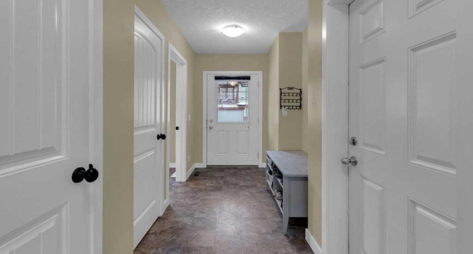 413 River Avenue, Cochrane, Alberta T4C 0P1, 3 Bedrooms Bedrooms, ,4 BathroomsBathrooms,Residential,For Sale,River,A2295898