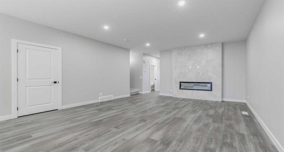 197 Bridgeport Gate, Chestermere, Alberta T1X 3E2, 3 Bedrooms Bedrooms, ,3 BathroomsBathrooms,Residential,For Sale,Bridgeport,A2295337