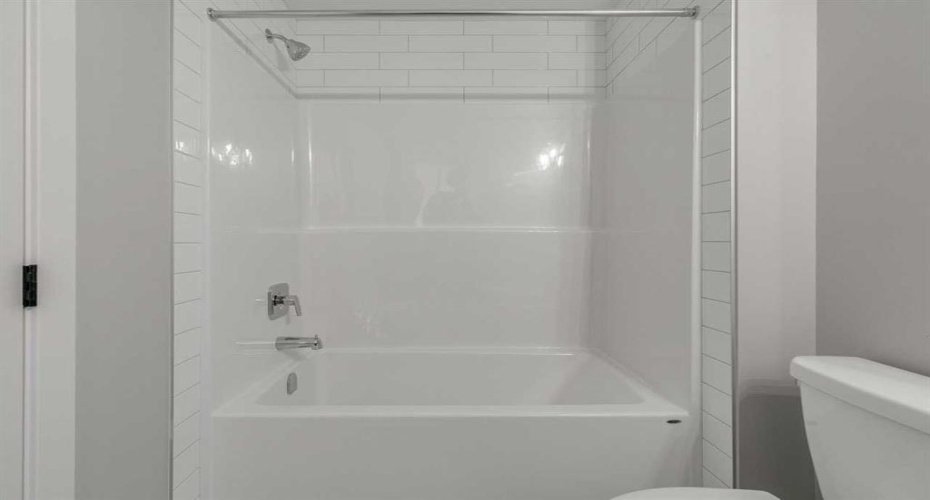 197 Bridgeport Gate, Chestermere, Alberta T1X 3E2, 3 Bedrooms Bedrooms, ,3 BathroomsBathrooms,Residential,For Sale,Bridgeport,A2295337