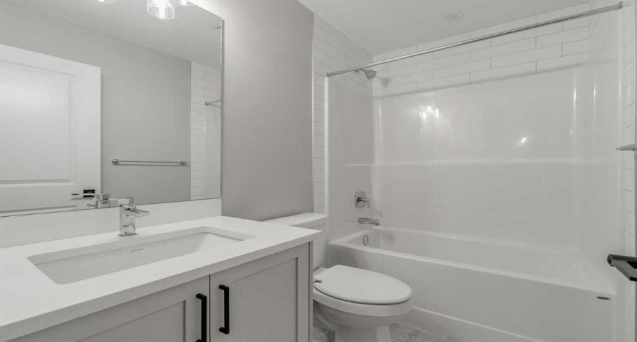 197 Bridgeport Gate, Chestermere, Alberta T1X 3E2, 3 Bedrooms Bedrooms, ,3 BathroomsBathrooms,Residential,For Sale,Bridgeport,A2295337