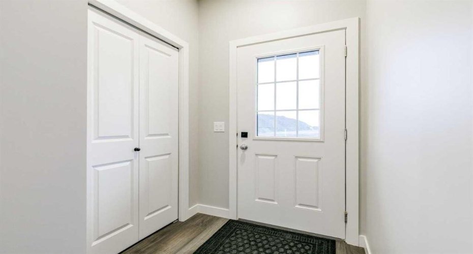 197 Bridgeport Gate, Chestermere, Alberta T1X 3E2, 3 Bedrooms Bedrooms, ,3 BathroomsBathrooms,Residential,For Sale,Bridgeport,A2295337