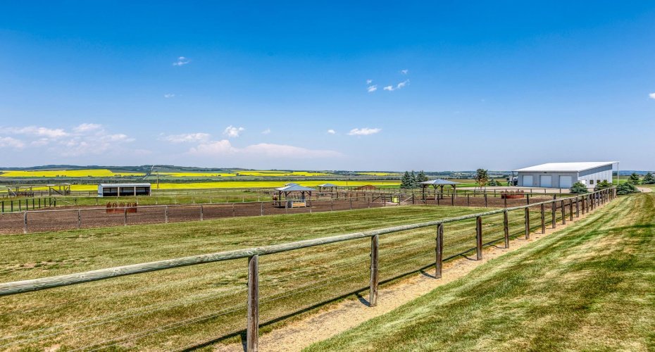 386038 64 Street, Rural Foothills County, Alberta T0L 1T0, 4 Bedrooms Bedrooms, ,5 BathroomsBathrooms,Residential,For Sale,64,A2280635