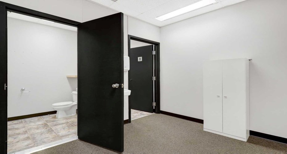 11039 78 Avenue, Grande Prairie, Alberta T8W 2J7, ,Commercial,For Lease,Swan Business Centre,78,A2286836