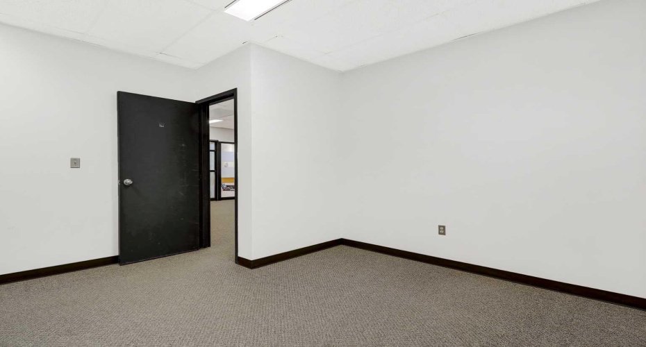 11039 78 Avenue, Grande Prairie, Alberta T8W 2J7, ,Commercial,For Lease,Swan Business Centre,78,A2286836