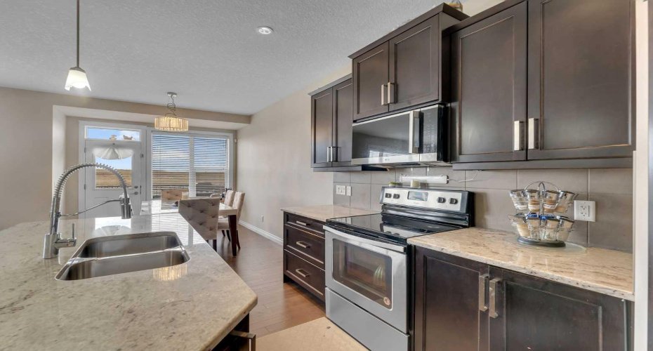 288 Evansborough Way, Calgary, Alberta T3P 0R1, 3 Bedrooms Bedrooms, ,3 BathroomsBathrooms,Residential,For Sale,Evansborough,A2288766