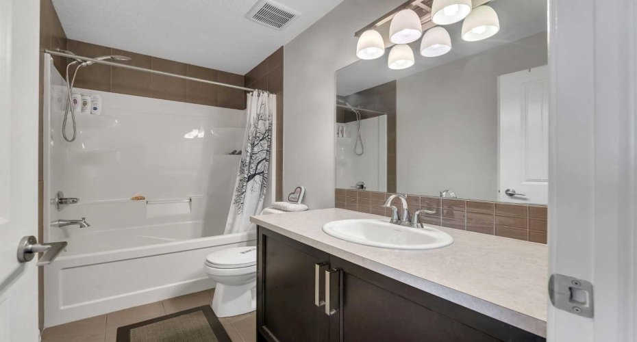 288 Evansborough Way, Calgary, Alberta T3P 0R1, 3 Bedrooms Bedrooms, ,3 BathroomsBathrooms,Residential,For Sale,Evansborough,A2288766