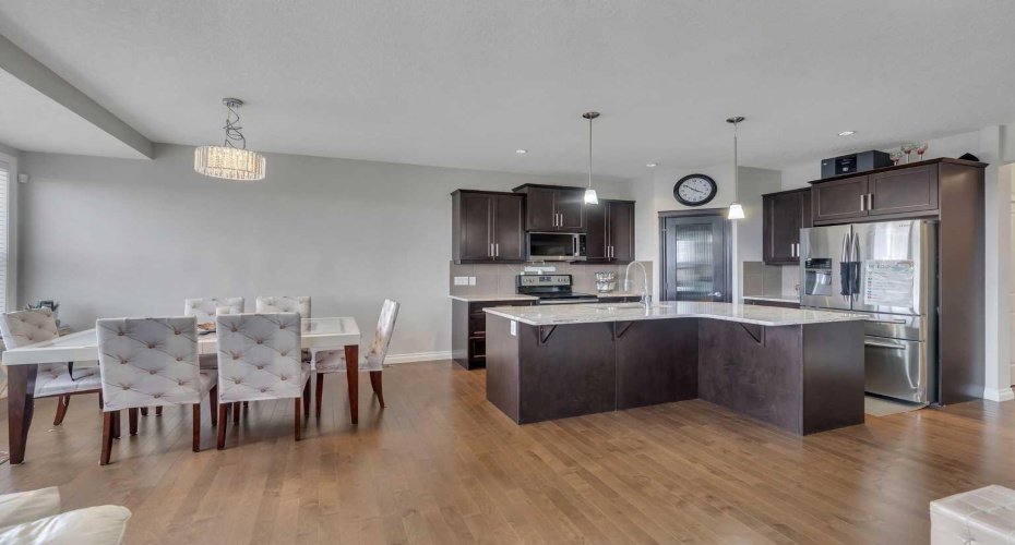 288 Evansborough Way, Calgary, Alberta T3P 0R1, 3 Bedrooms Bedrooms, ,3 BathroomsBathrooms,Residential,For Sale,Evansborough,A2288766