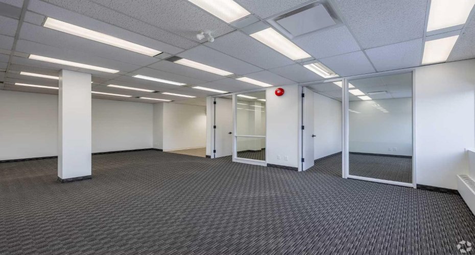 1121 Centre Street, Calgary, Alberta T2E 7k6, ,Commercial,For Lease,Centre,A2291289