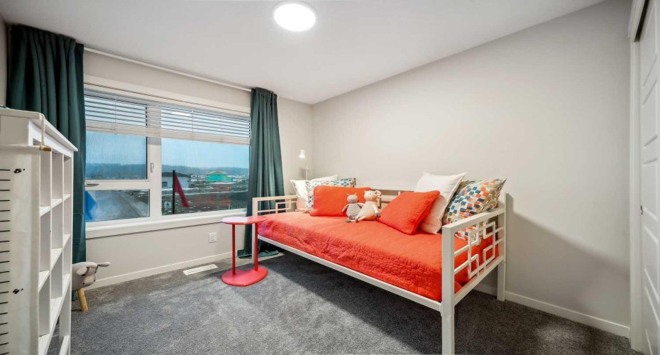 224 Vantage Drive, Cochrane, Alberta T4C 3G5, 3 Bedrooms Bedrooms, ,3 BathroomsBathrooms,Residential,For Sale,Vantage,A2296866