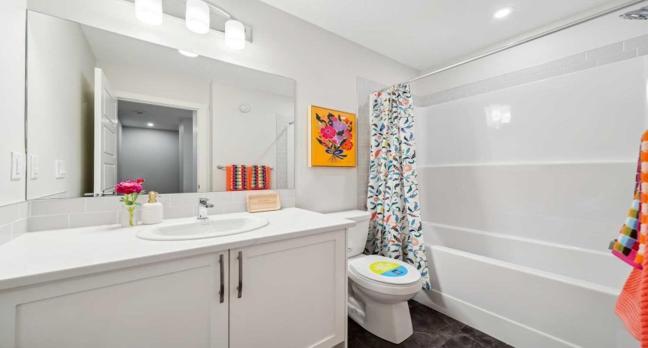 224 Vantage Drive, Cochrane, Alberta T4C 3G5, 3 Bedrooms Bedrooms, ,3 BathroomsBathrooms,Residential,For Sale,Vantage,A2296866