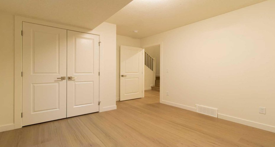 1512 21 Avenue, Calgary, Alberta T2M 1L8, 3 Bedrooms Bedrooms, ,4 BathroomsBathrooms,Rental,21,A2297028