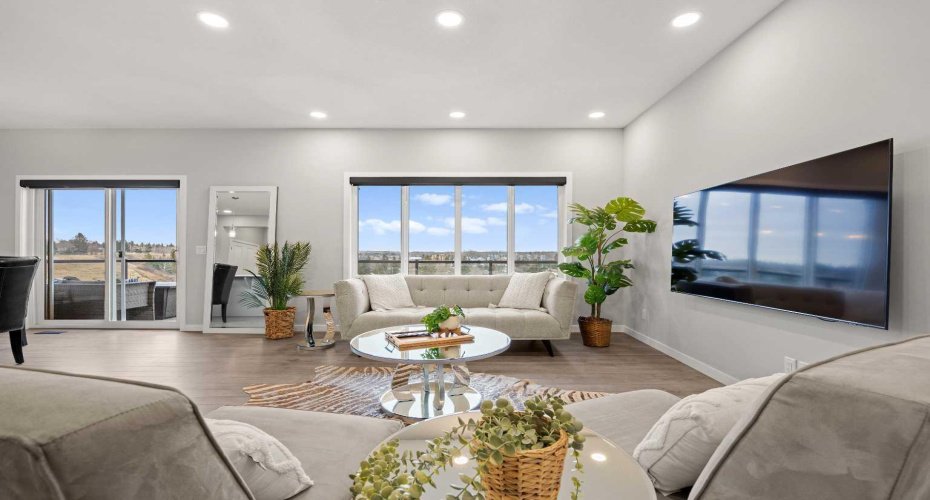 79 Mist Mountain Rise, Okotoks, Alberta T1S 5P8, 3 Bedrooms Bedrooms, ,4 BathroomsBathrooms,Residential,For Sale,Mist Mountain,A2297038