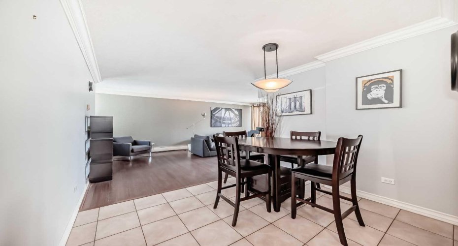 323 13 Avenue, Calgary, Alberta T2R 0K3, 2 Bedrooms Bedrooms, ,2 BathroomsBathrooms,Residential,For Sale,13,A2297103