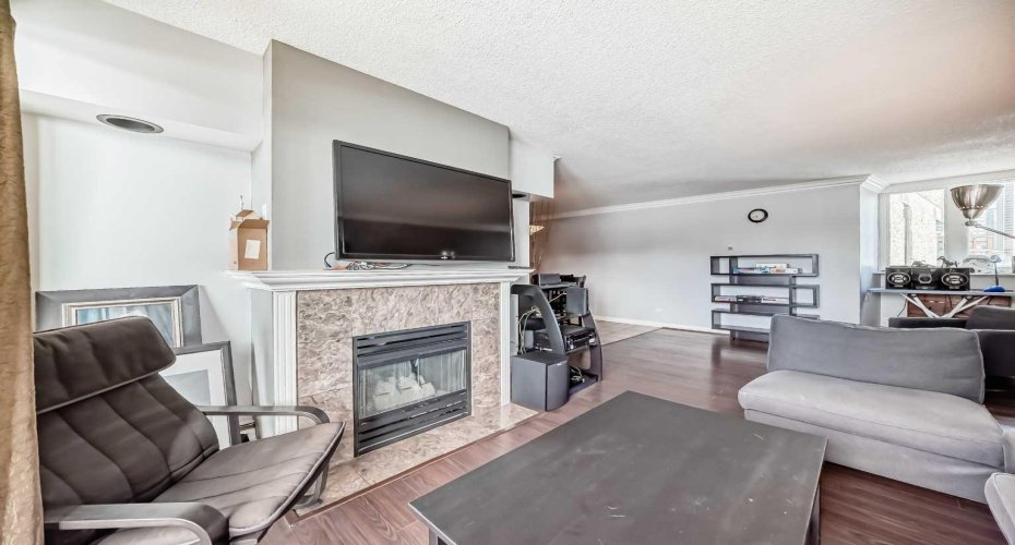 323 13 Avenue, Calgary, Alberta T2R 0K3, 2 Bedrooms Bedrooms, ,2 BathroomsBathrooms,Residential,For Sale,13,A2297103