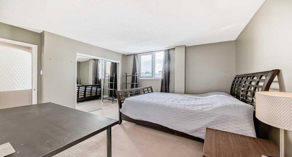 323 13 Avenue, Calgary, Alberta T2R 0K3, 2 Bedrooms Bedrooms, ,2 BathroomsBathrooms,Residential,For Sale,13,A2297103