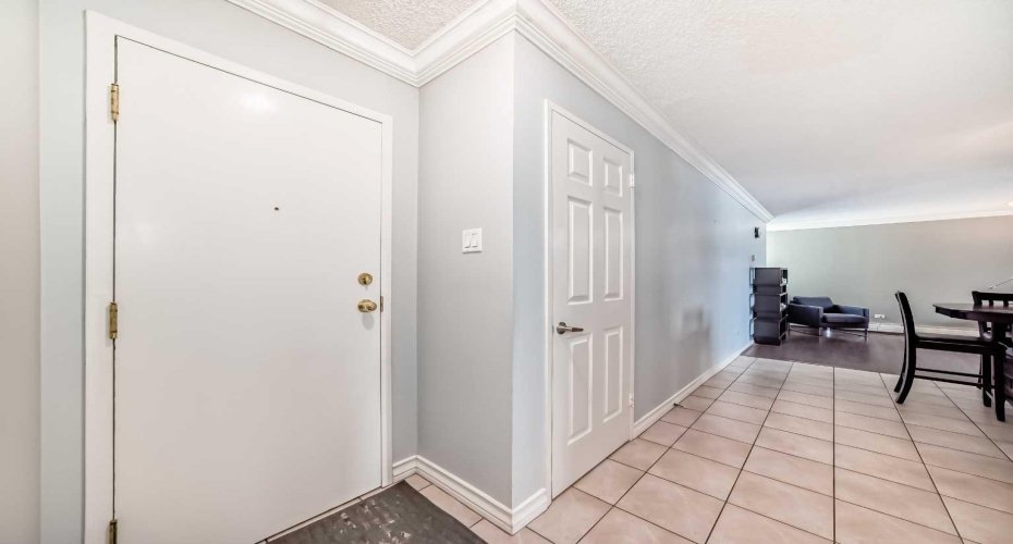 323 13 Avenue, Calgary, Alberta T2R 0K3, 2 Bedrooms Bedrooms, ,2 BathroomsBathrooms,Residential,For Sale,13,A2297103