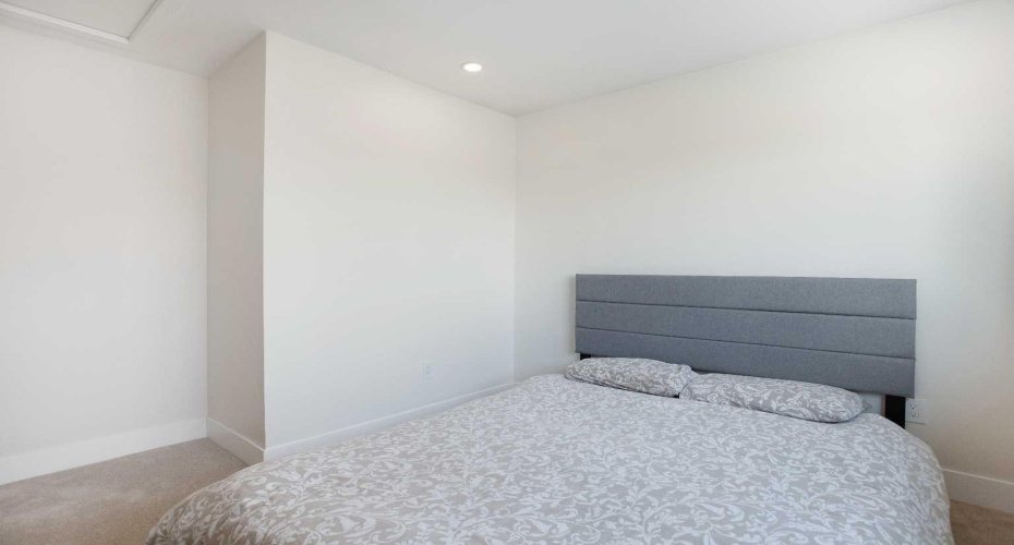 1032 18 Avenue, Calgary, Alberta T2G 1L6, 4 Bedrooms Bedrooms, ,4 BathroomsBathrooms,Residential,For Sale,18,A2296019