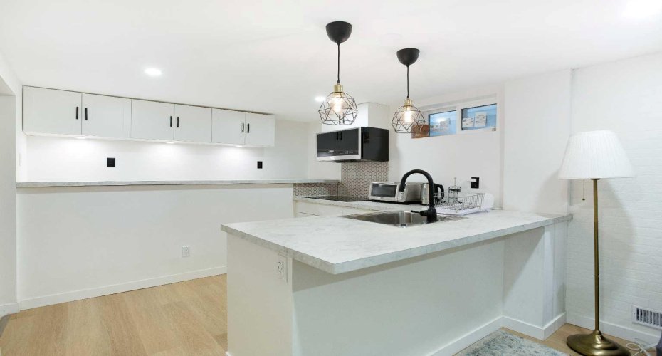 1032 18 Avenue, Calgary, Alberta T2G 1L6, 4 Bedrooms Bedrooms, ,4 BathroomsBathrooms,Residential,For Sale,18,A2296019