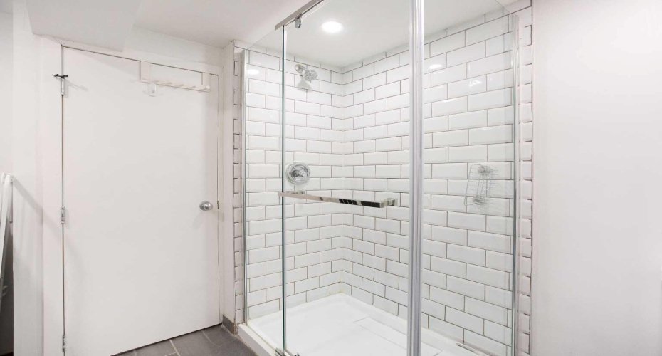 1032 18 Avenue, Calgary, Alberta T2G 1L6, 4 Bedrooms Bedrooms, ,4 BathroomsBathrooms,Residential,For Sale,18,A2296019