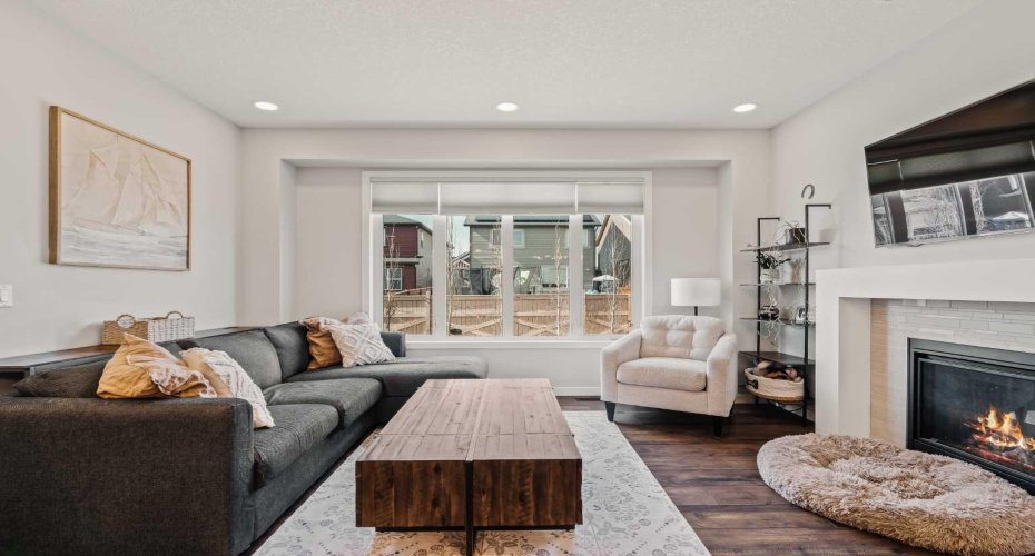 65 Sunrise Crescent, Cochrane, Alberta T4C 0Z6, 4 Bedrooms Bedrooms, ,4 BathroomsBathrooms,Residential,For Sale,Sunrise,A2296066