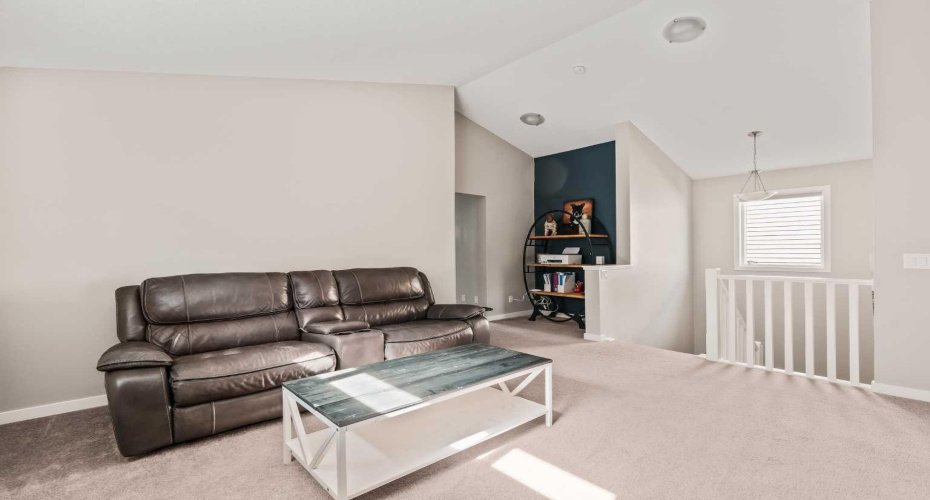 65 Sunrise Crescent, Cochrane, Alberta T4C 0Z6, 4 Bedrooms Bedrooms, ,4 BathroomsBathrooms,Residential,For Sale,Sunrise,A2296066