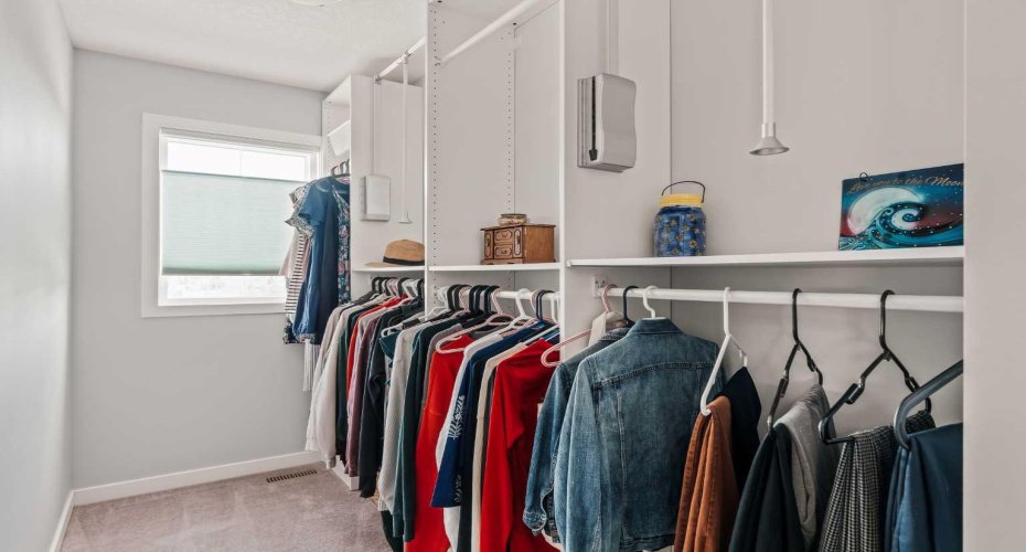 65 Sunrise Crescent, Cochrane, Alberta T4C 0Z6, 4 Bedrooms Bedrooms, ,4 BathroomsBathrooms,Residential,For Sale,Sunrise,A2296066