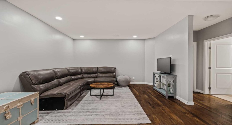 65 Sunrise Crescent, Cochrane, Alberta T4C 0Z6, 4 Bedrooms Bedrooms, ,4 BathroomsBathrooms,Residential,For Sale,Sunrise,A2296066