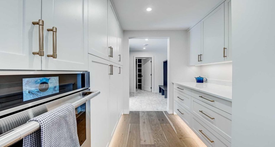 6755 Livingstone Drive, Calgary, Alberta T3E 6J2, 6 Bedrooms Bedrooms, ,4 BathroomsBathrooms,Residential,For Sale,Livingstone,A2296083