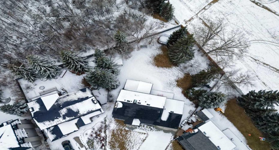 6755 Livingstone Drive, Calgary, Alberta T3E 6J2, 6 Bedrooms Bedrooms, ,4 BathroomsBathrooms,Residential,For Sale,Livingstone,A2296083