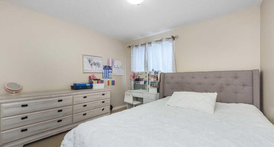 1005 NEW BRIGHTON Gardens, Calgary, Alberta T2Z0Y1, 3 Bedrooms Bedrooms, ,3 BathroomsBathrooms,Residential,For Sale,NEW BRIGHTON,A2296095