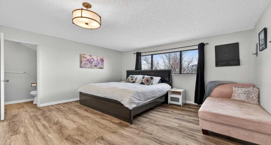 103 Macewan Drive, Calgary, Alberta T3K 2G2, 3 Bedrooms Bedrooms, ,3 BathroomsBathrooms,Residential,For Sale,Macewan,A2296101