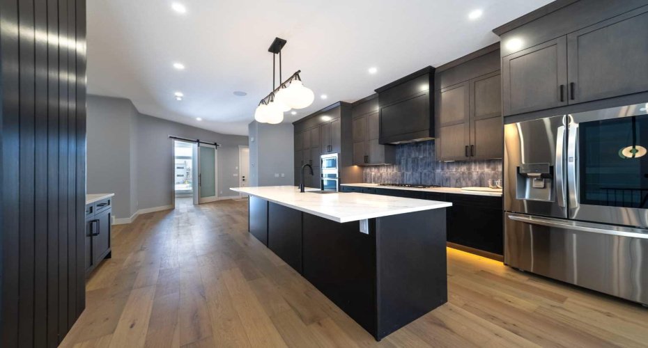 1415 27 Street, Calgary, Alberta T3C 1L4, 3 Bedrooms Bedrooms, ,4 BathroomsBathrooms,Residential,For Sale,27,A2296103