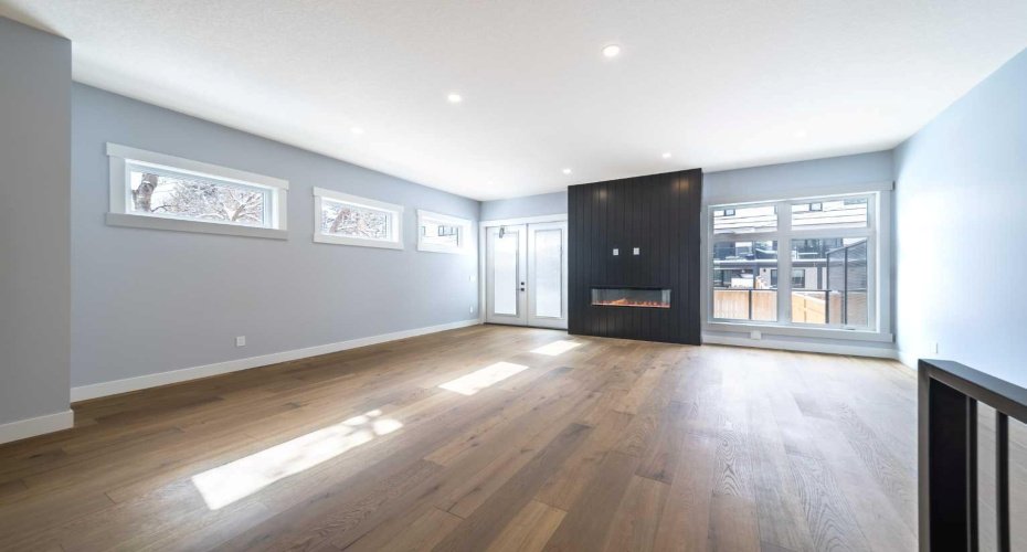 1415 27 Street, Calgary, Alberta T3C 1L4, 3 Bedrooms Bedrooms, ,4 BathroomsBathrooms,Residential,For Sale,27,A2296103