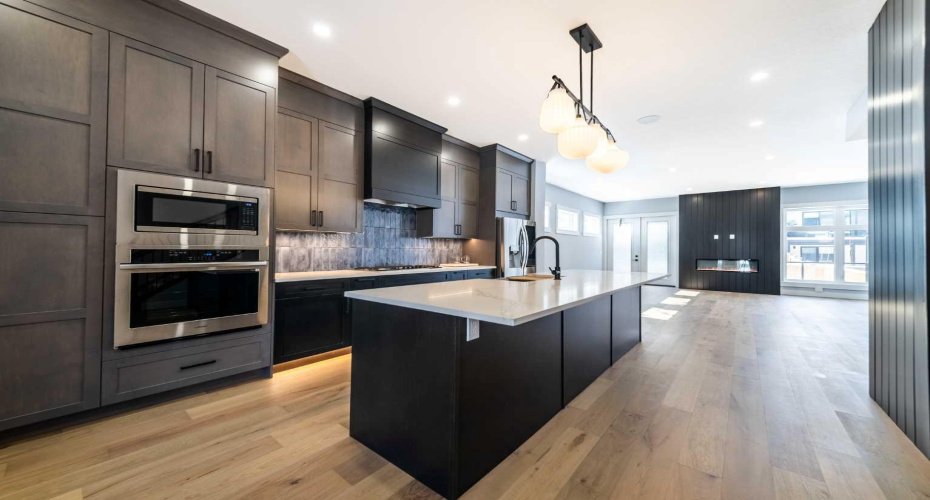 1415 27 Street, Calgary, Alberta T3C 1L4, 3 Bedrooms Bedrooms, ,4 BathroomsBathrooms,Residential,For Sale,27,A2296103