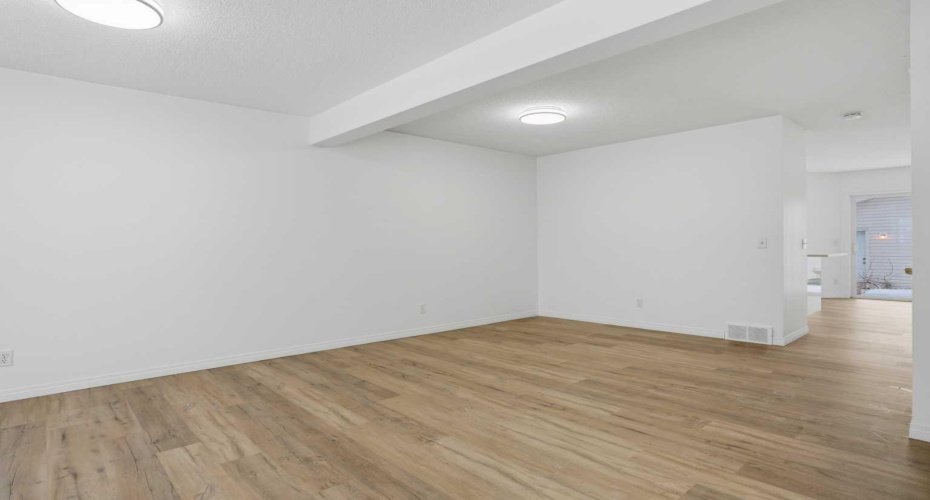 137 Taravista Crescent, Calgary, Alberta T3J 4N8, 4 Bedrooms Bedrooms, ,4 BathroomsBathrooms,Residential,For Sale,Taravista,A2296110