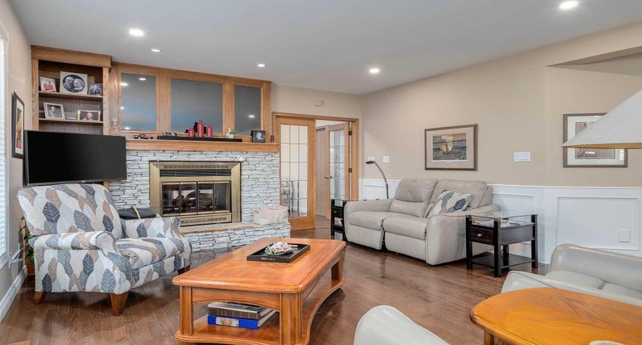 Family Room w 2 Way gas fireplace